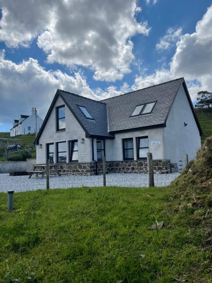 Вилла The Bridge Self Catering Kilmaluag Экстерьер фото