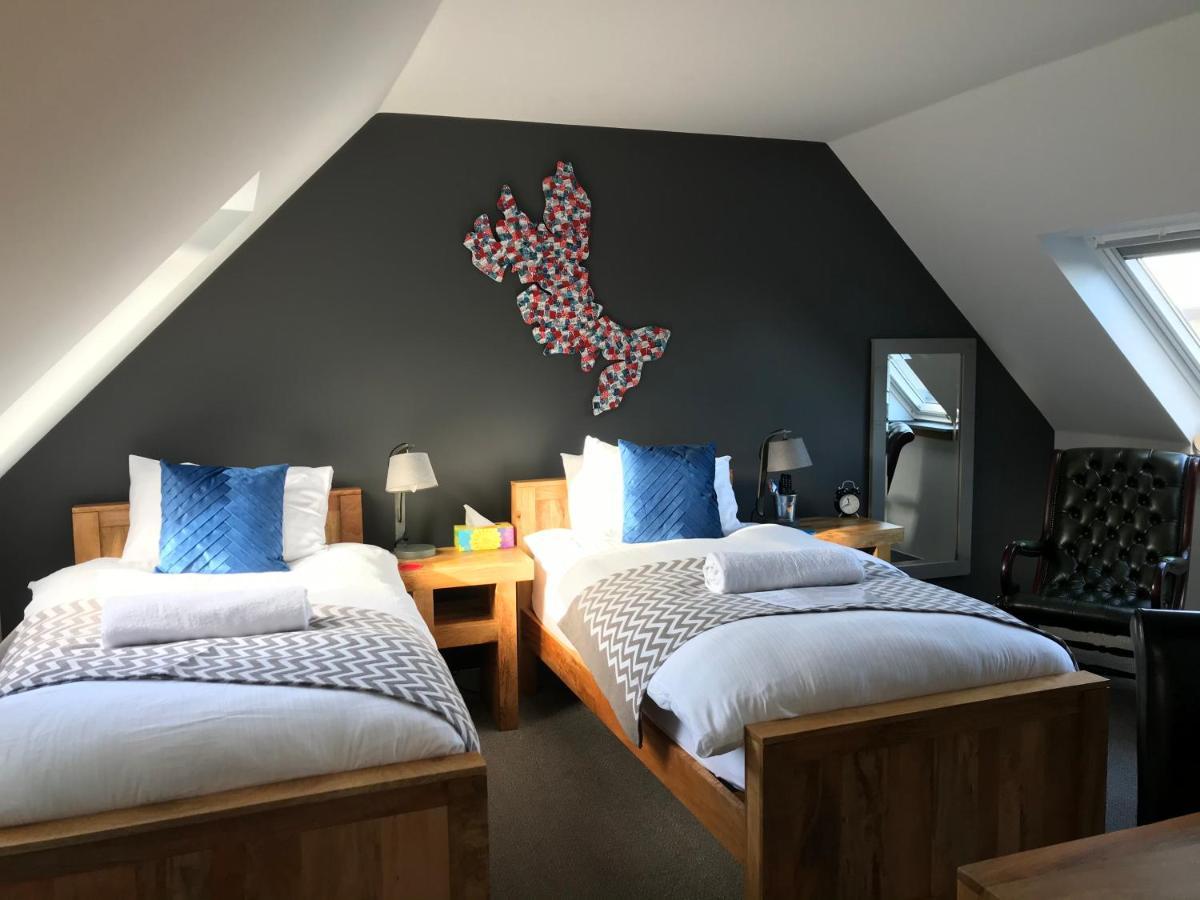 Вилла The Bridge Self Catering Kilmaluag Экстерьер фото