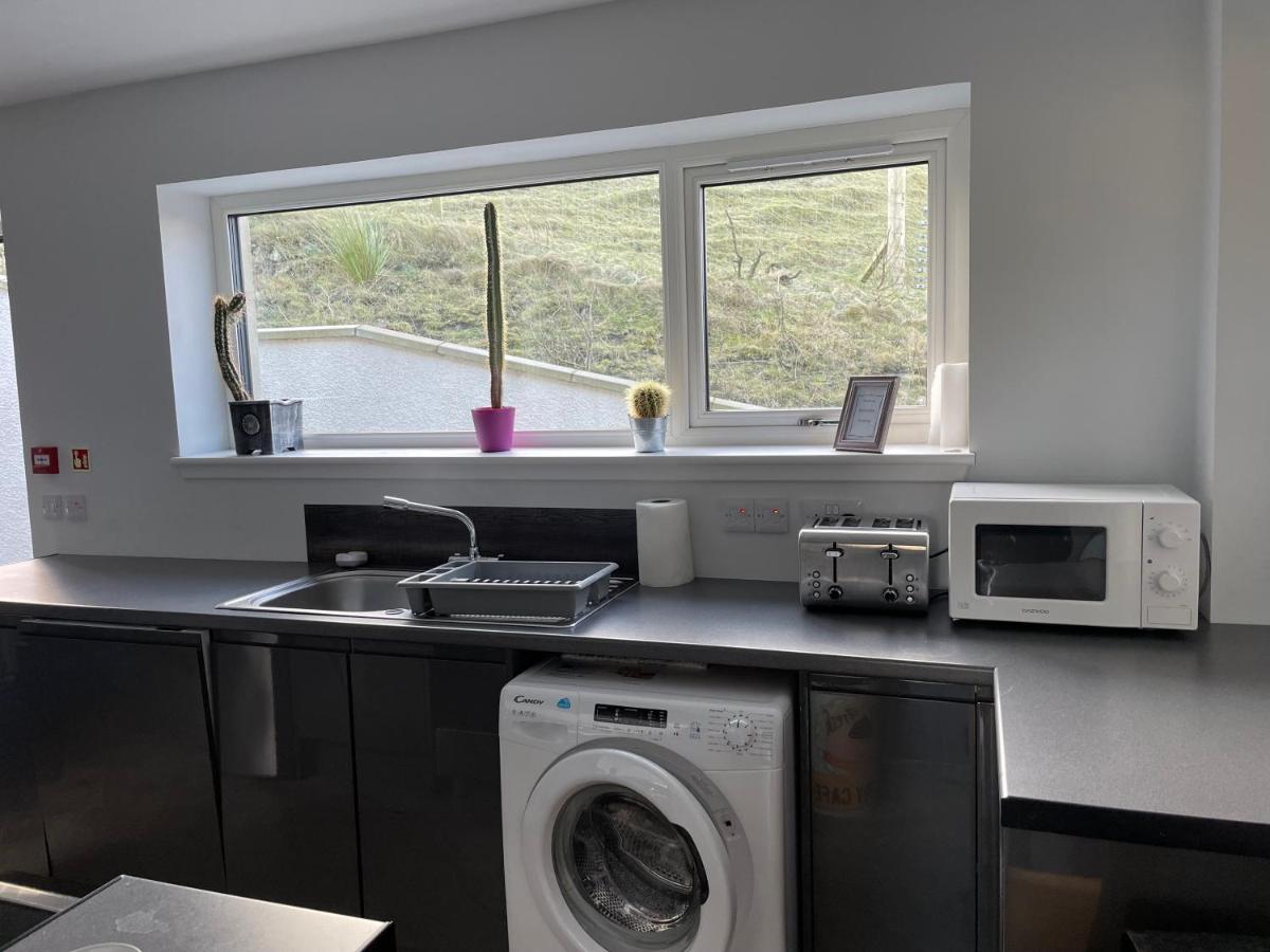Вилла The Bridge Self Catering Kilmaluag Экстерьер фото