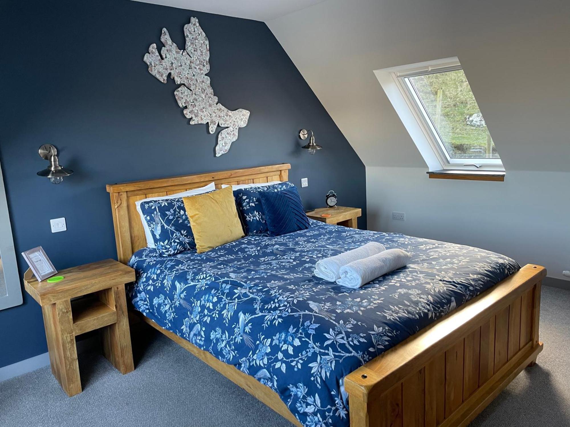 Вилла The Bridge Self Catering Kilmaluag Экстерьер фото