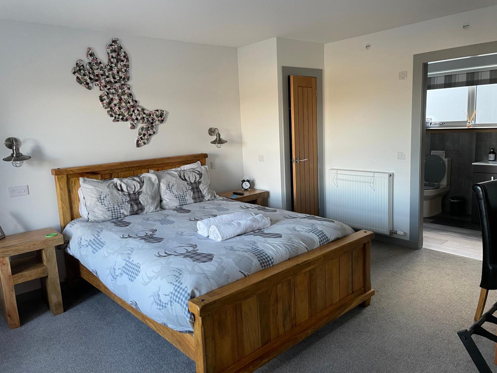 Вилла The Bridge Self Catering Kilmaluag Экстерьер фото