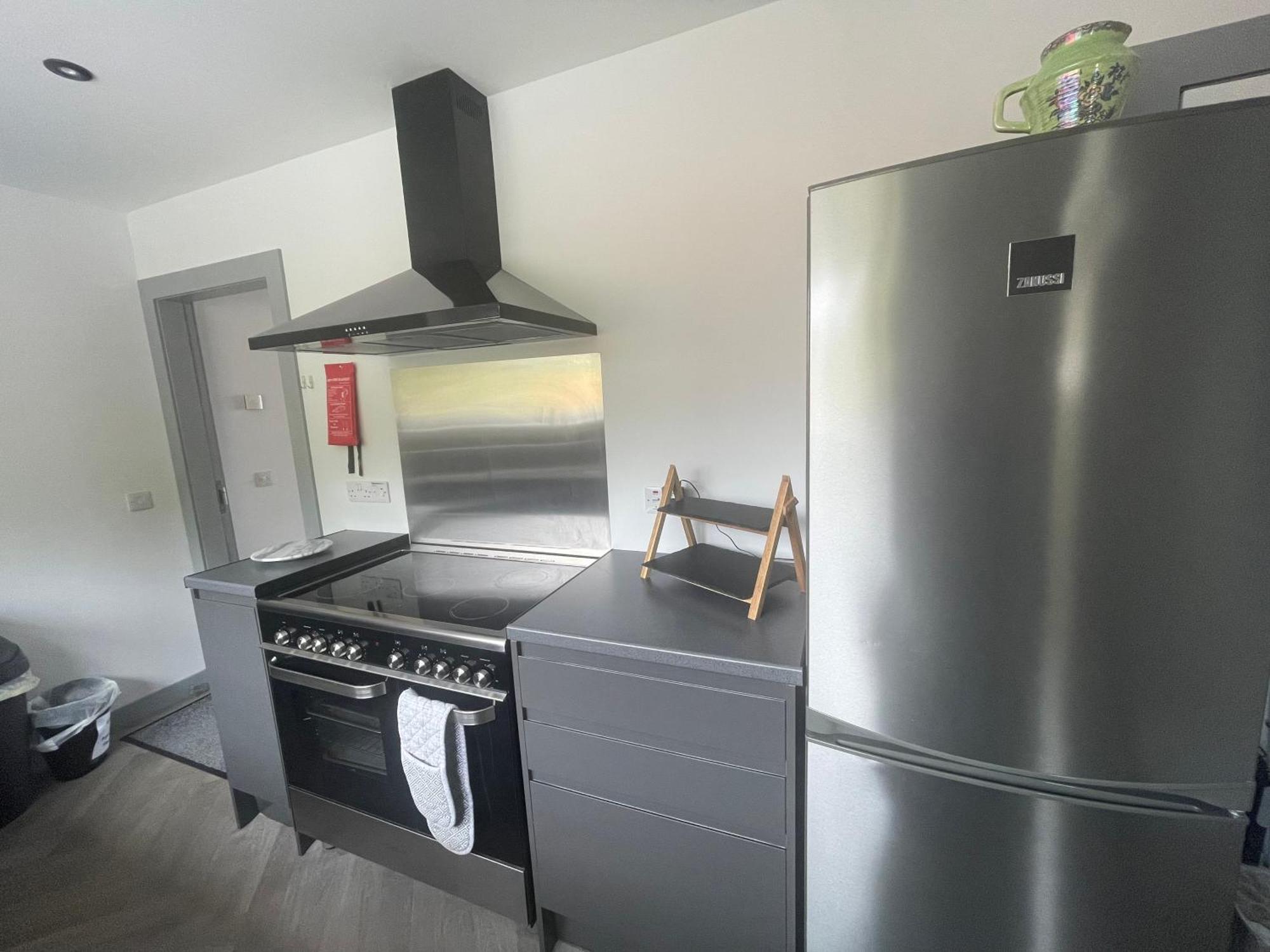 Вилла The Bridge Self Catering Kilmaluag Экстерьер фото